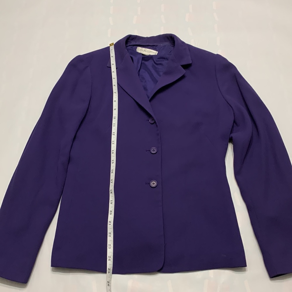 Casual Corner blazer. Size 6 - Picture 3 of 7